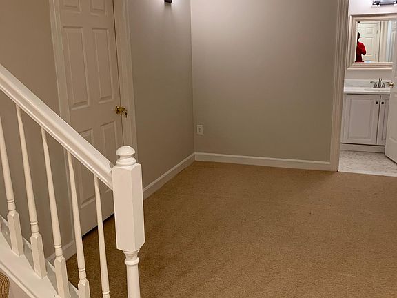 Living area picture 3