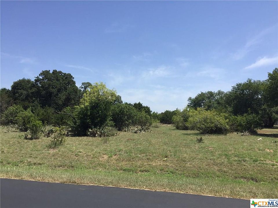 2nd image of 712 Oak Bluff Trl