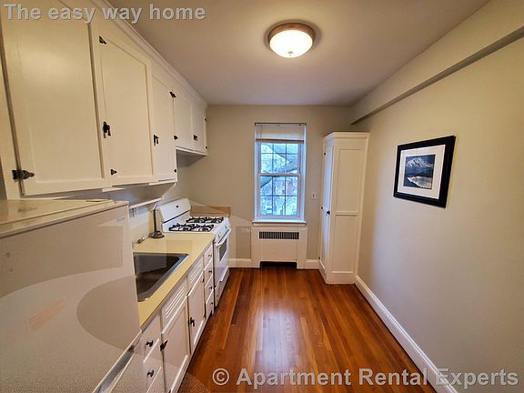3rd image of 16 Ware St APT 2