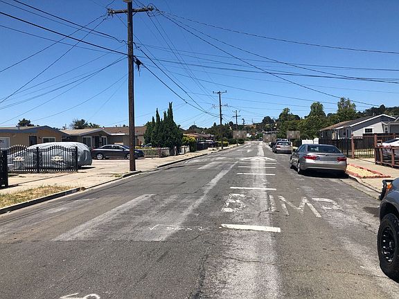 4th image of 2918 14th St