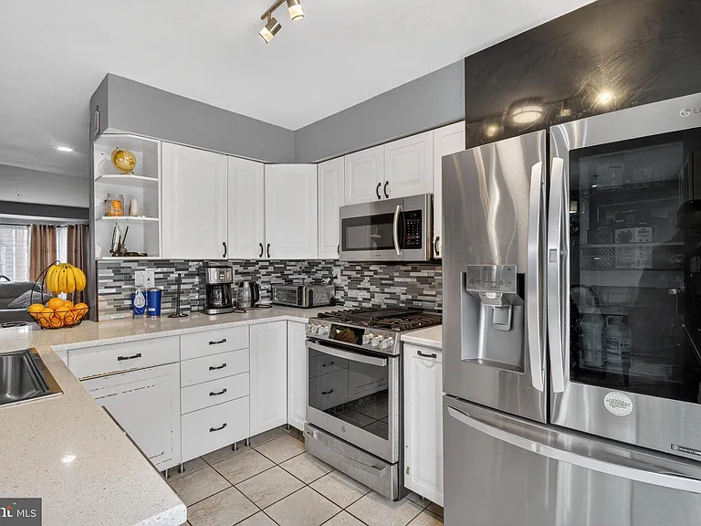 3818 Early Glow Ln — Photo 23