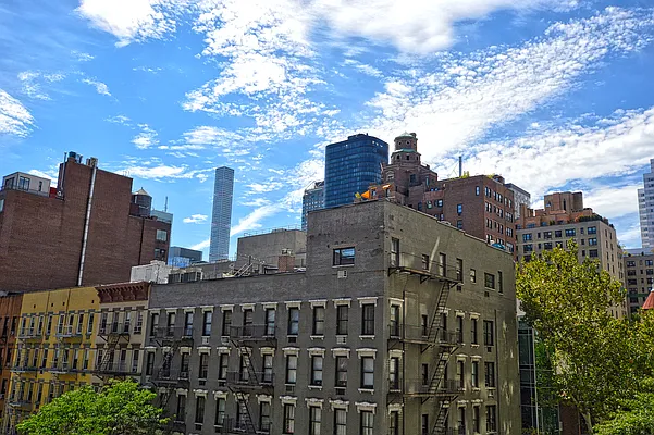 Rented by Bold New York | media 22