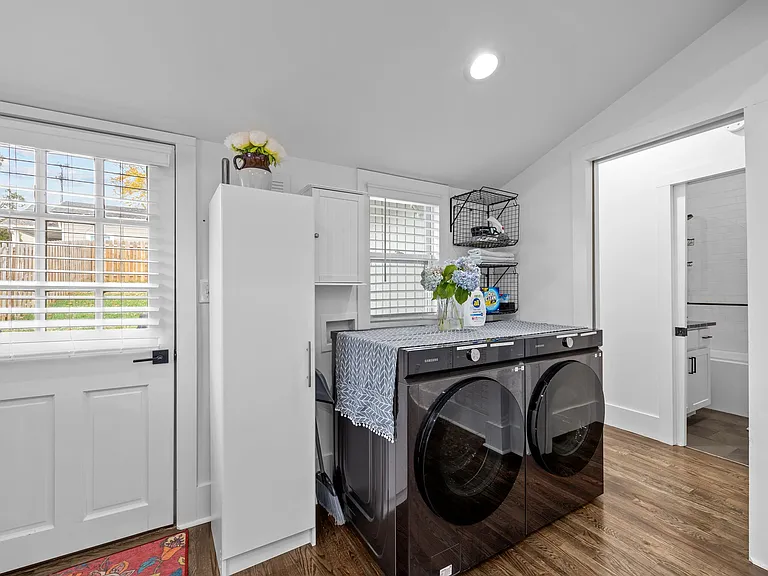 39 Cedar St — Photo 19
