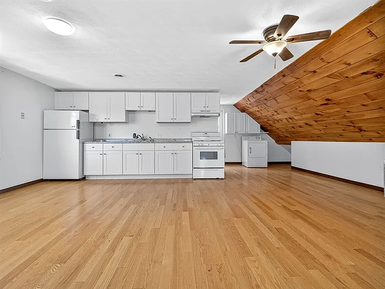 27 Joseph St #3 — Photo 2