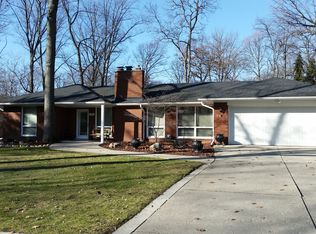 21450 Hcl Jackson, Grosse Ile, MI 48138