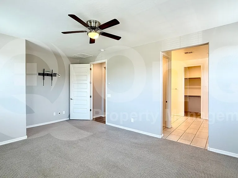 3749 E Stiles Ln — Photo 11
