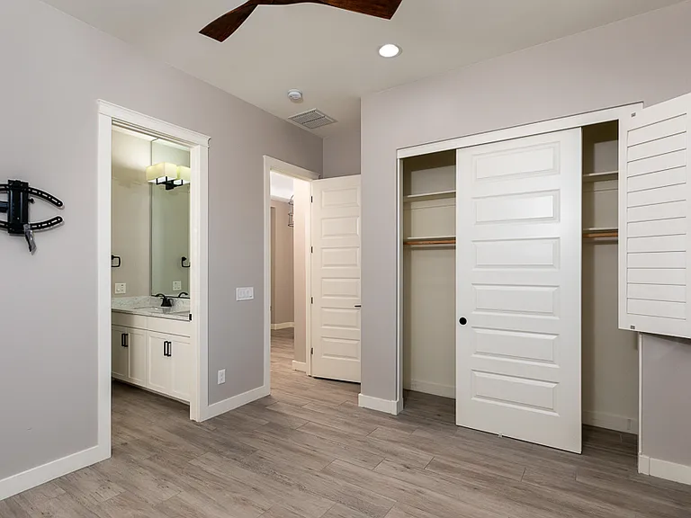 9216 W White Feather Ln — Photo 7