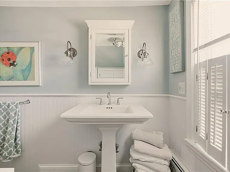 118 Center Ave — Photo 24