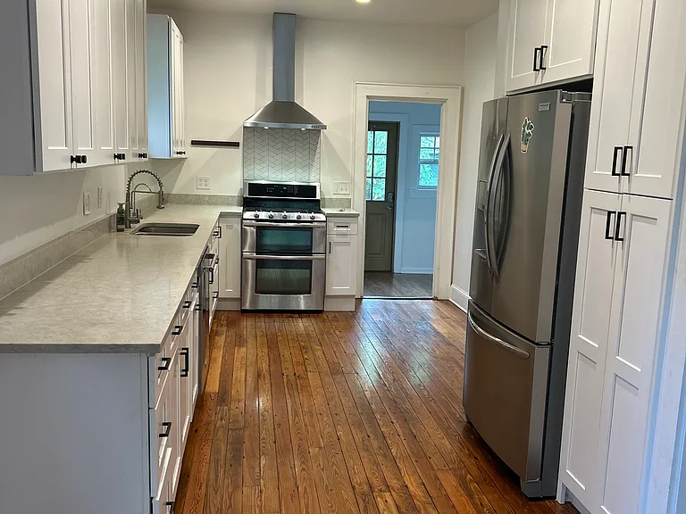1089 Cherry St — Photo 16