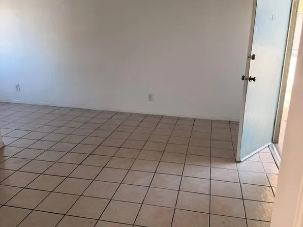 1454 W 227th St APT 8, Torrance, CA 90501