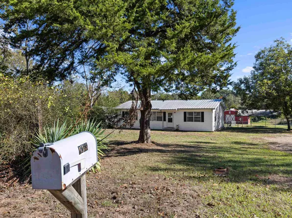 1269 Chinaberry Rd, Gilmer, TX 75645