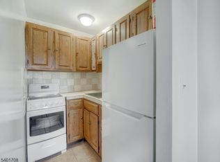 377 S Harrison St 16O #16O, East Orange City, NJ 07018