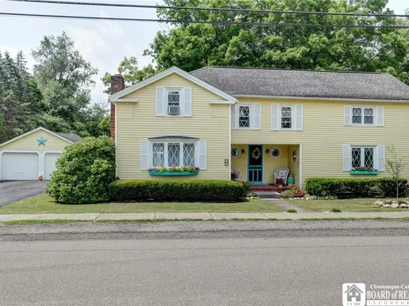 39 N Pearl St, Frewsburg, NY 14738
