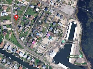 4122 & 4126 Summit Dr, Corpus Christi, TX 78418