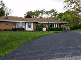 6230 Gaynelle Rd, Tinley Park, IL 60477