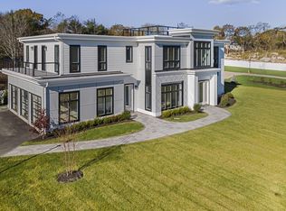 2 Back Shore Pl, Gloucester, MA 01930