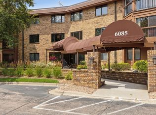 6085 Rowland Rd APT 109, Minnetonka, MN 55343