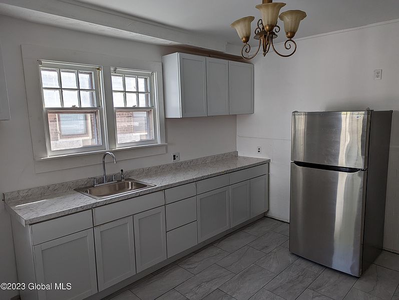 2nd image of 553-555 Nott Street