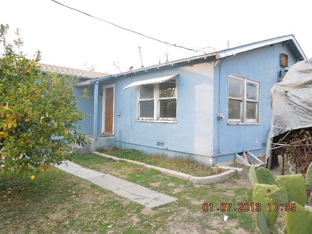 2nd image of 512 E Mariposa St