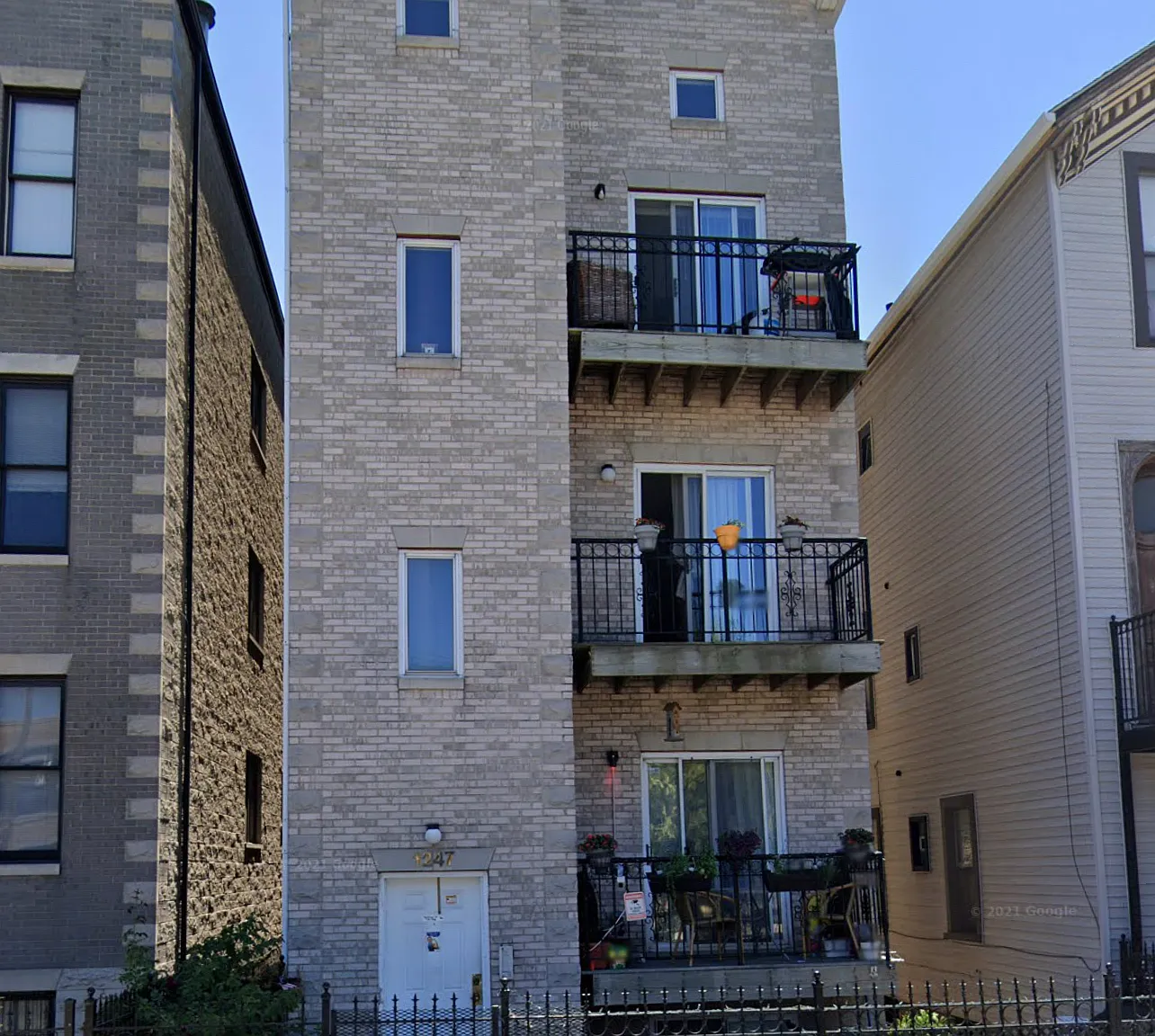 2 bed, $3,300 — Photo 1