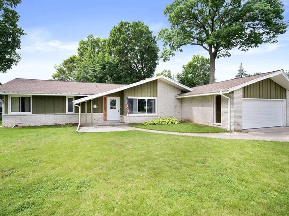 13385 West Graham STREET, New Berlin, WI 53151