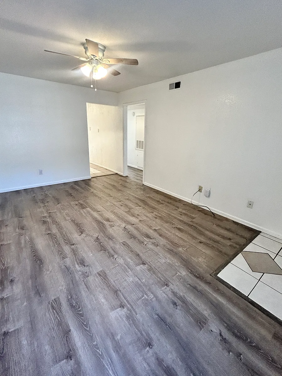 Building Photo - 1611 Cloverdale Ct