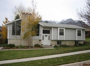 9467 Fox Cir, Sandy, UT 84092