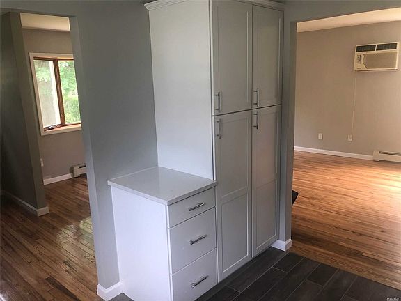 5th image of 836 Mount Ave