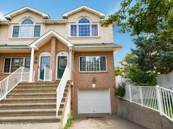 37 Barb St, Staten Island, NY 10312
