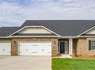 141 Tenth Green Ct #9002, Statesville, NC 28677