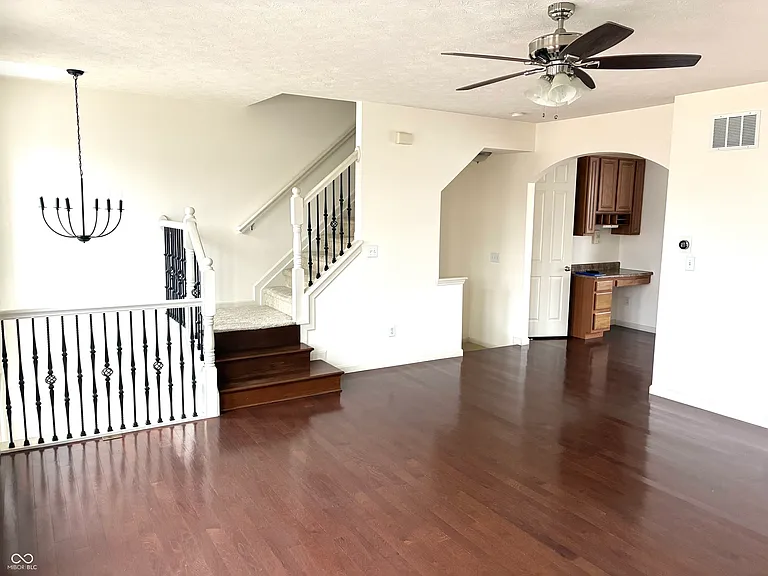 420 W Main St — Photo 6