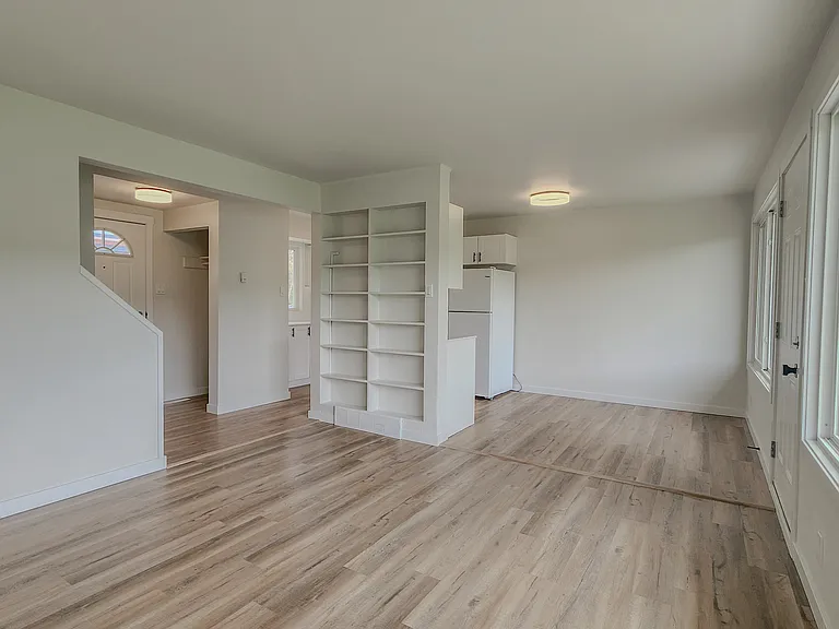 10211 Princess Elizabeth Ave NW — Photo 6