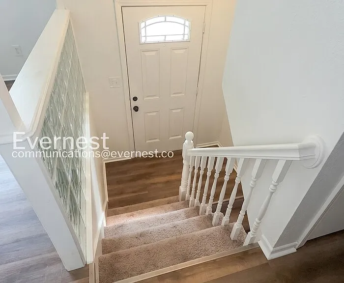 1821 S Speas Dr — Photo 4