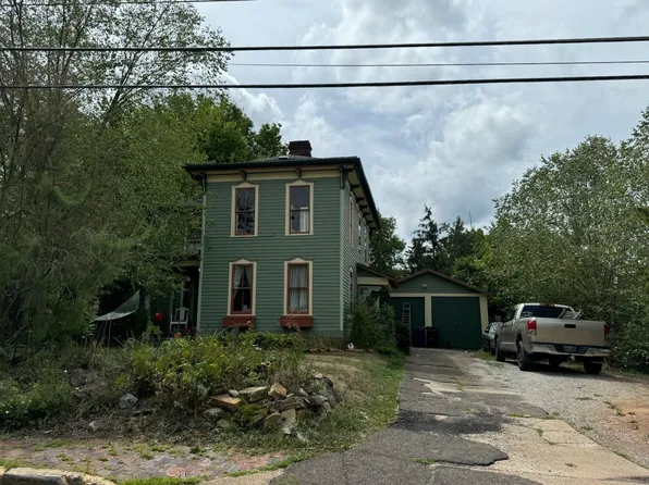 53 2nd St, Athens, OH 45701