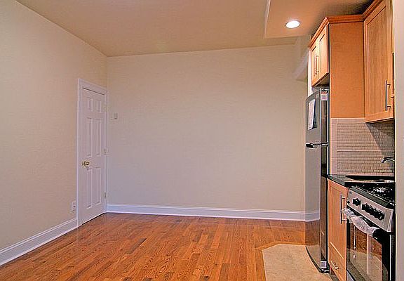 4th image of 267 Edgecombe Ave #3B