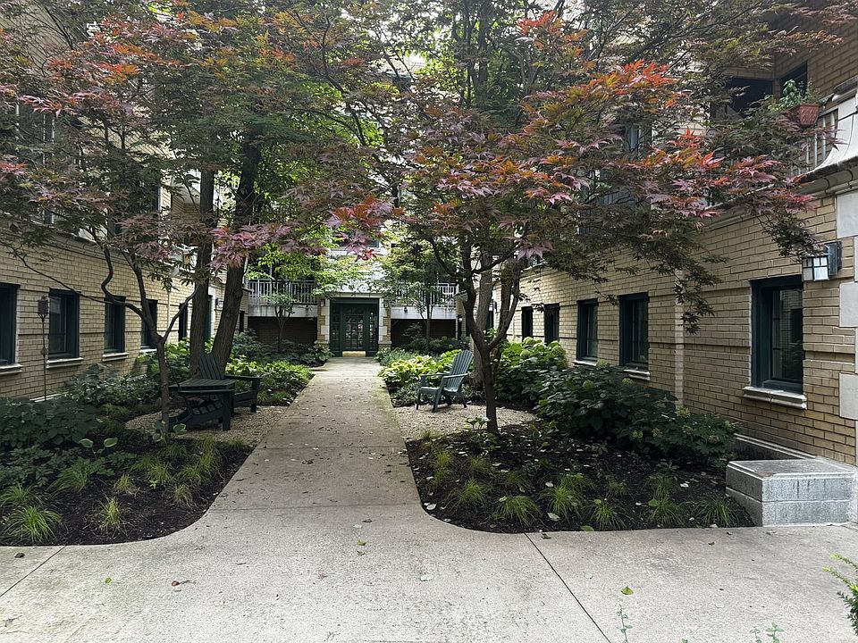 1st image of 4312 N Clarendon Ave APT 1221