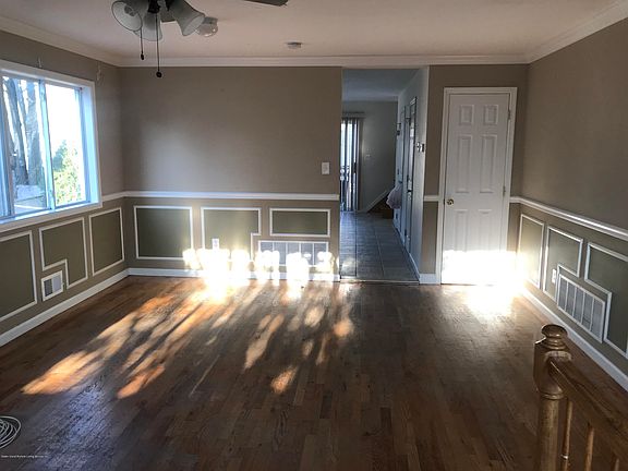 4th image of 31 Mitchel Ln