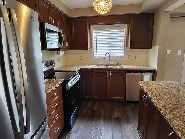 211 Templewood Dr — Photo 5