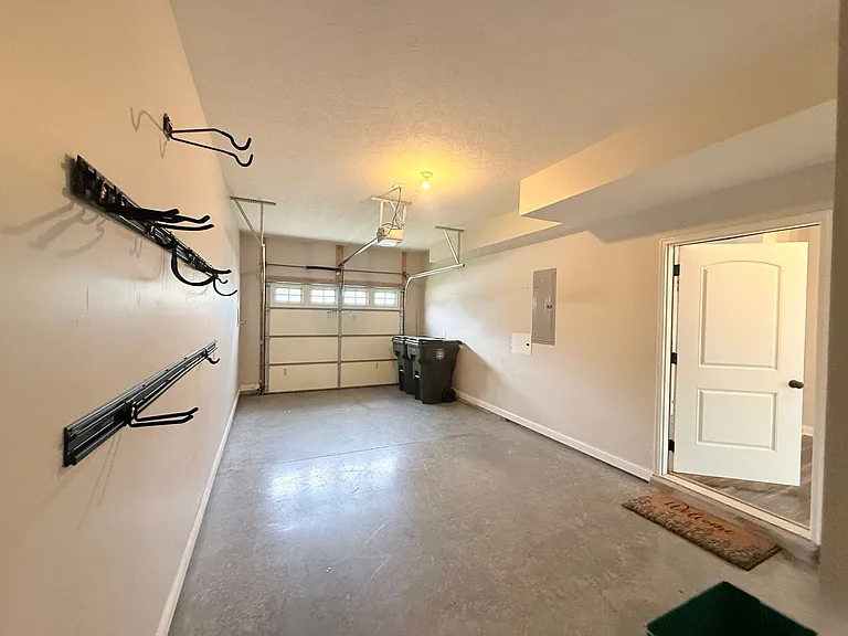 611 Knob Hill Rd — Photo 15