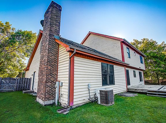 3rd image of 484 Iron Horse Ct