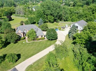 3N705 Roberts Rd, Elburn, IL 60119