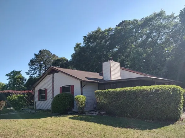 50 Shoreline Dr, New Bern, NC 28562