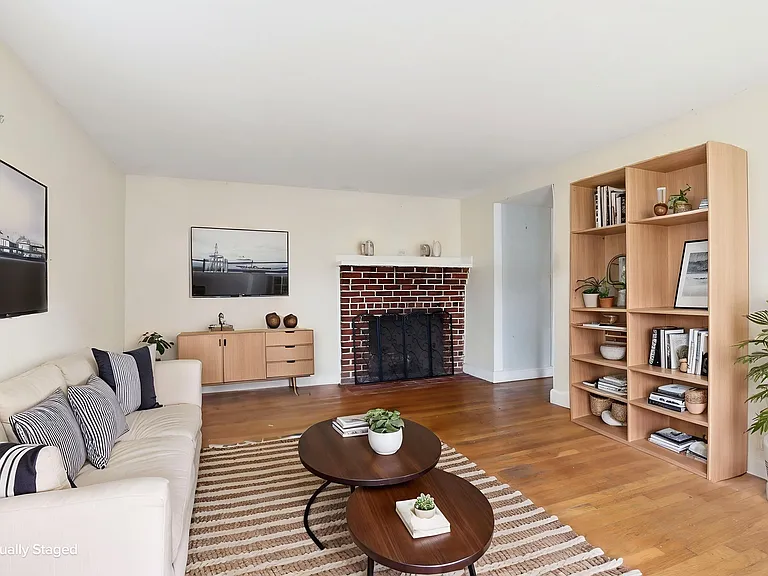 163 Standish Rd #B — Photo 2