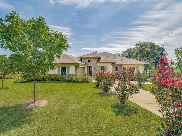 597 Clubhouse Dr, Corsicana, TX 75109