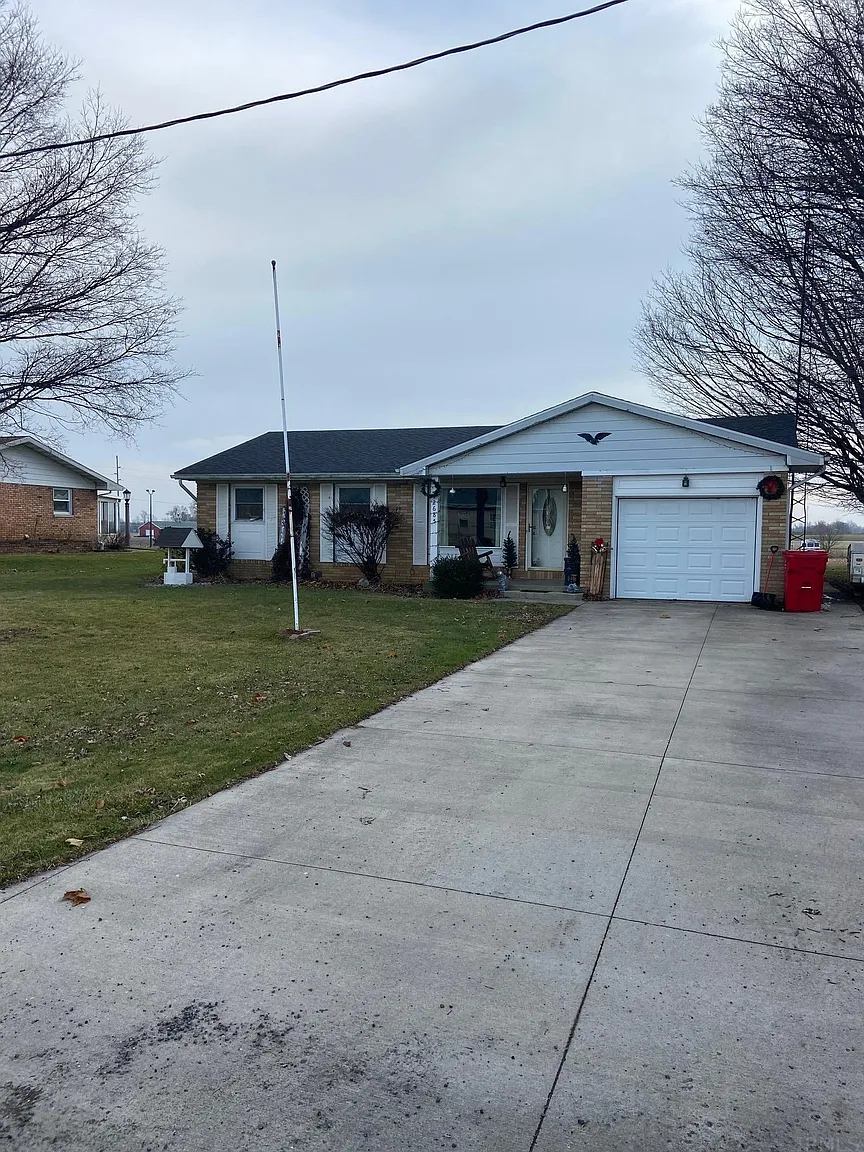 12685 Tyler Rd photo 1
