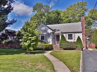355 Marshall St, Ridgewood, NJ 07450