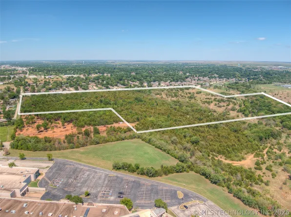 1 SE Barnett Ave, Bartlesville, OK 74006