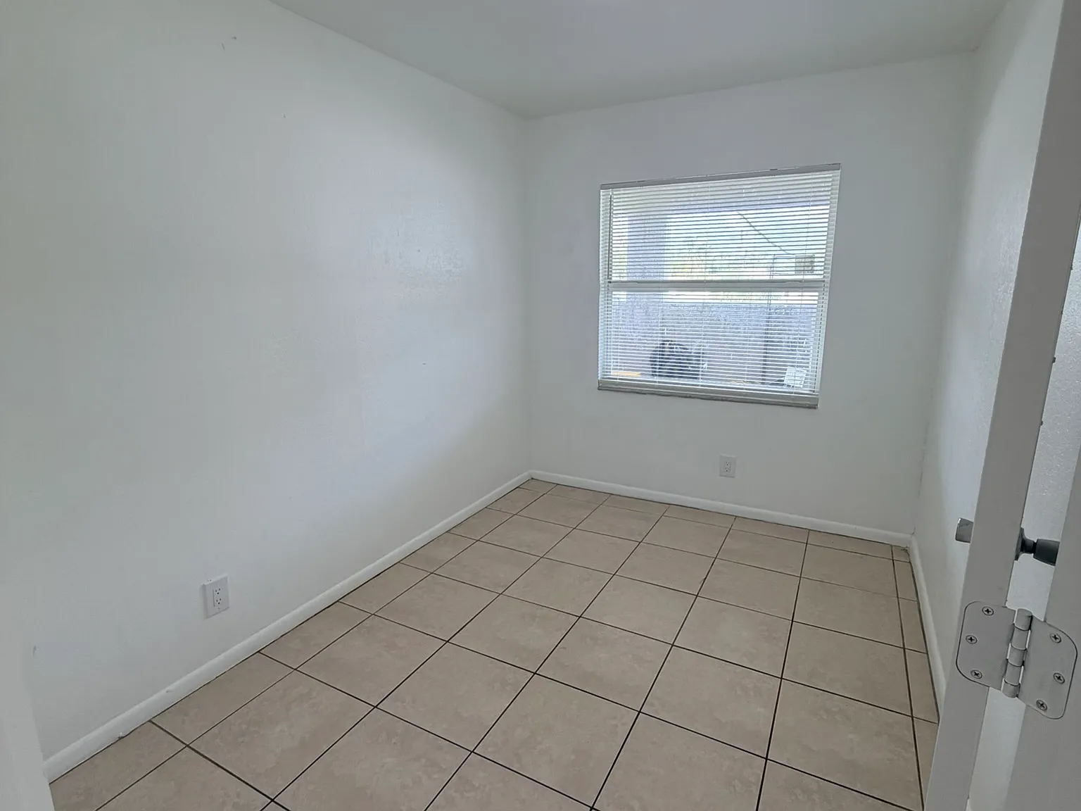 2 bed, $1,200 — Photo 3