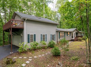 30 Clifford Dr, Fairview, NC 28730