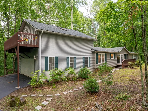 30 Clifford Dr, Fairview, NC 28730